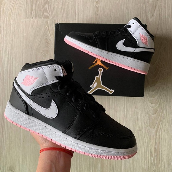 jordan 1 arctic punch